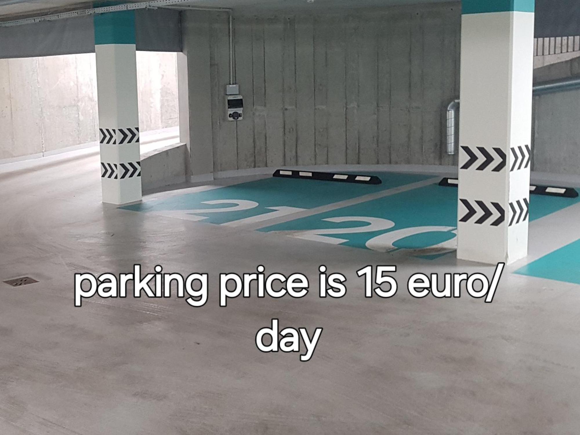 Happy Inn G, Self Check-In, Terrace, Underground Parking VNO Exterior photo